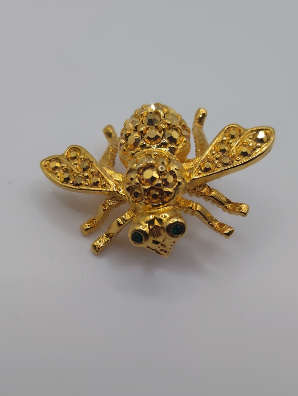Joan Rivers Gold Tone Bee - Picture 1 of 8
